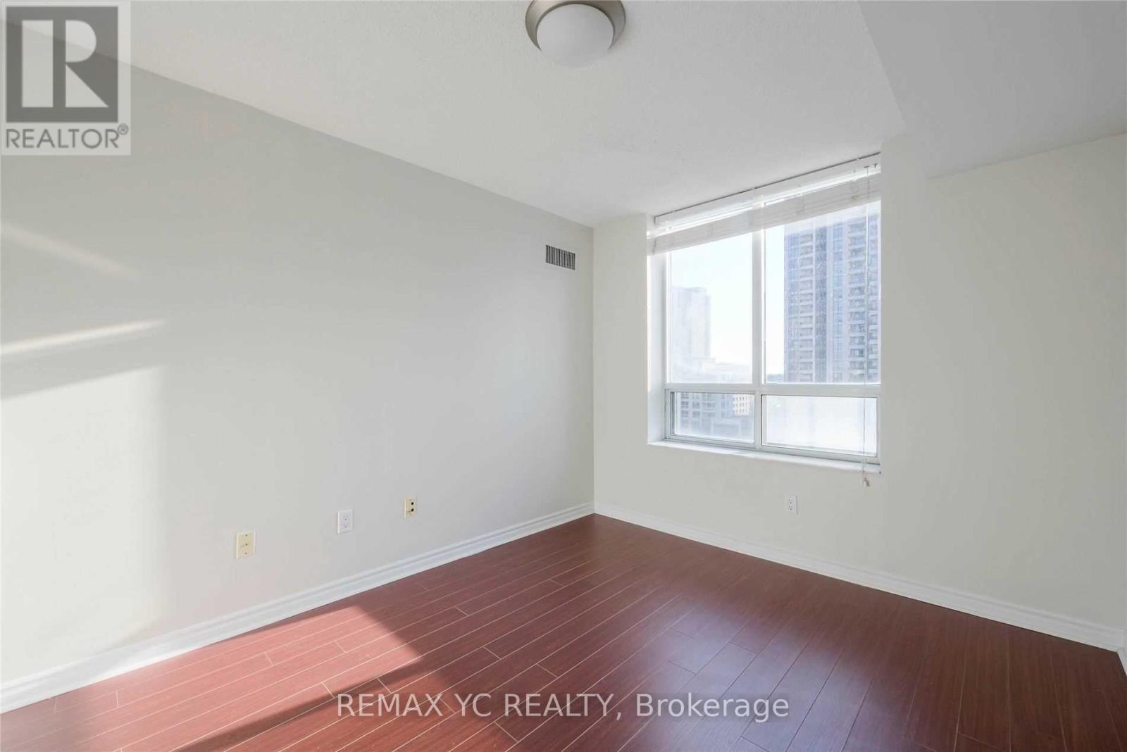 1011 - 18 Sommerset Way, Toronto, Ontario  M2N 6X5 - Photo 7 - C13682946