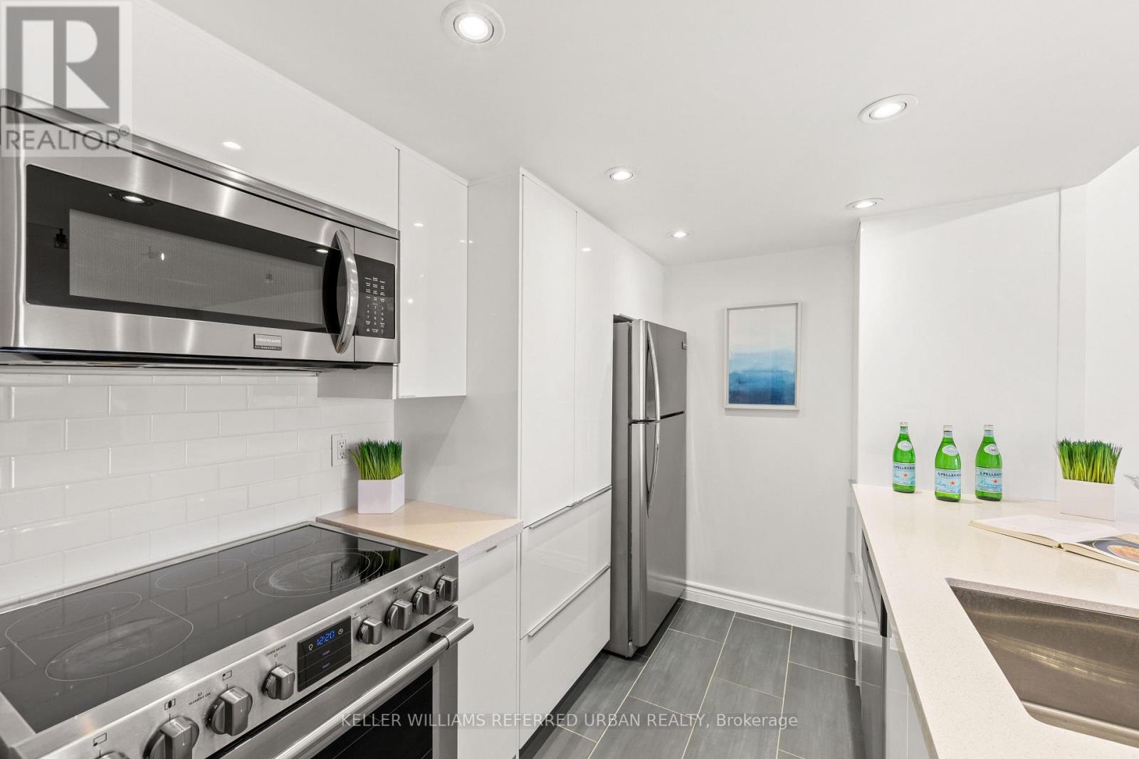 1003 - 725 King Street W, Toronto, Ontario  M5V 2W9 - Photo 4 - C13682938