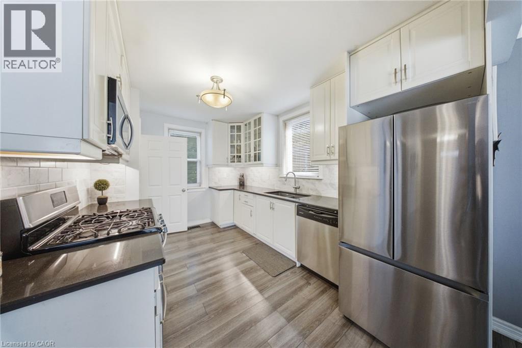 203 West 31st Street, Hamilton, Ontario  L9C 5G3 - Photo 14 - 40856431