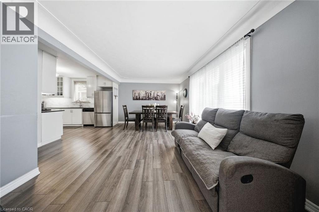203 West 31st Street, Hamilton, Ontario  L9C 5G3 - Photo 5 - 40856431