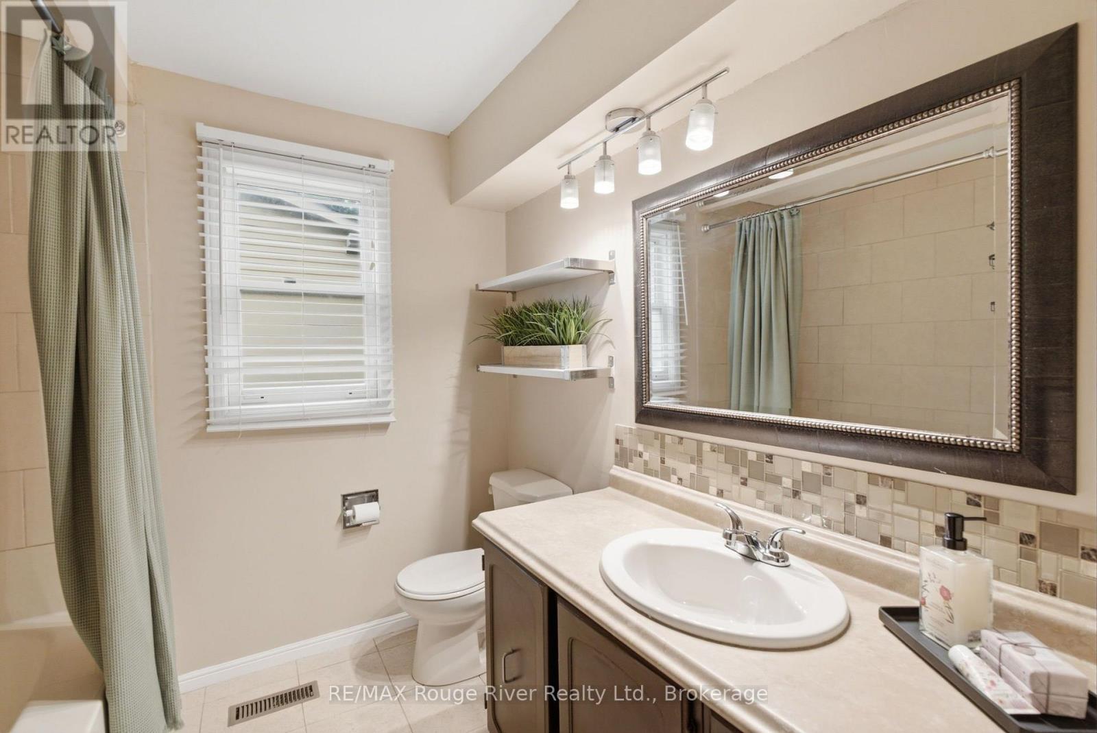 813 Ironwood Court, Whitby, Ontario  L1N 6S3 - Photo 28 - E13684566