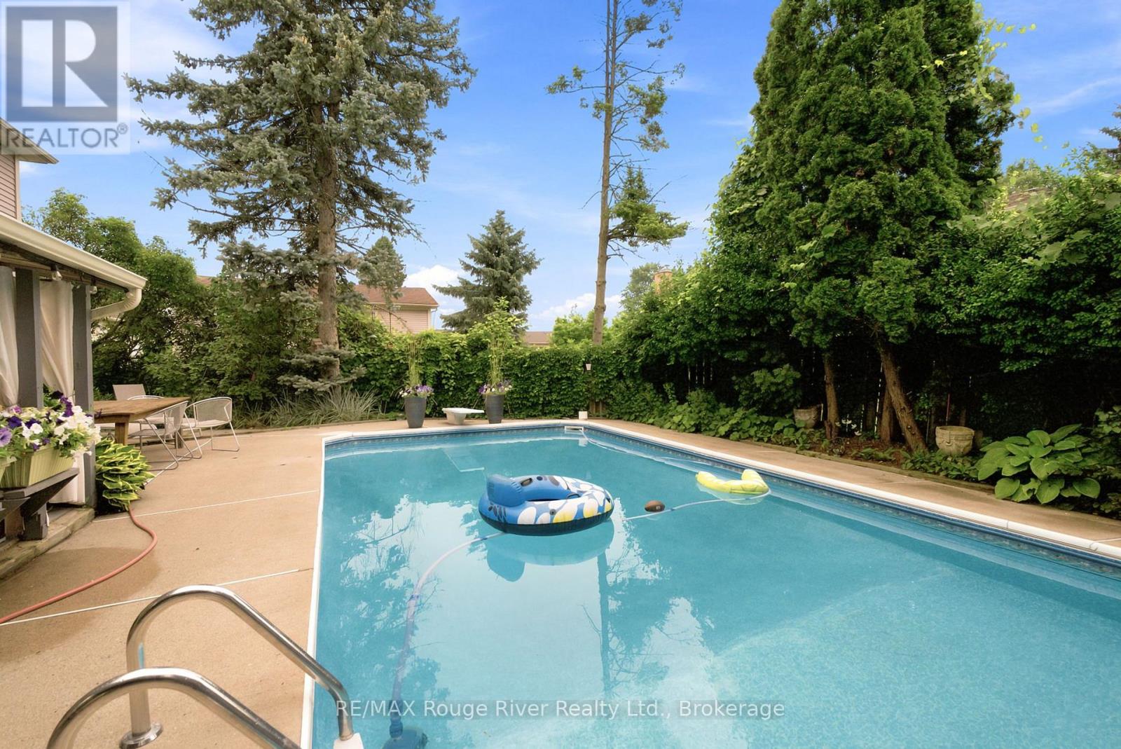 813 Ironwood Court, Whitby, Ontario  L1N 6S3 - Photo 45 - E13684566