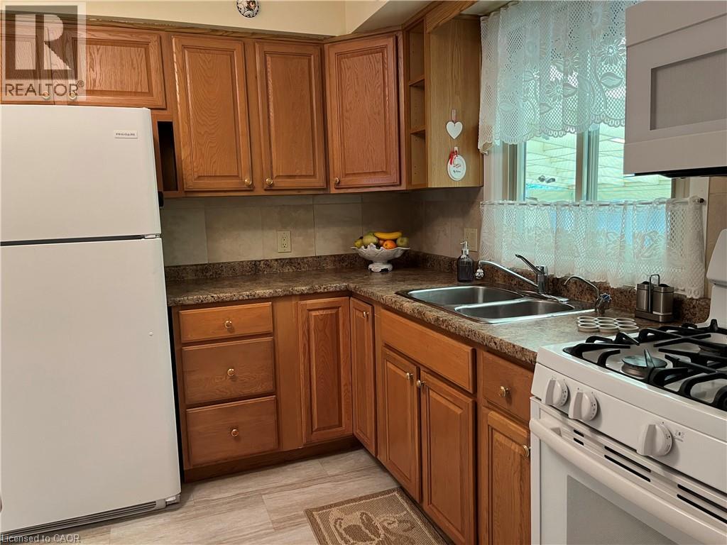 205 Rykert Street, St. Catharines, Ontario  L2S 2B5 - Photo 4 - 40856279