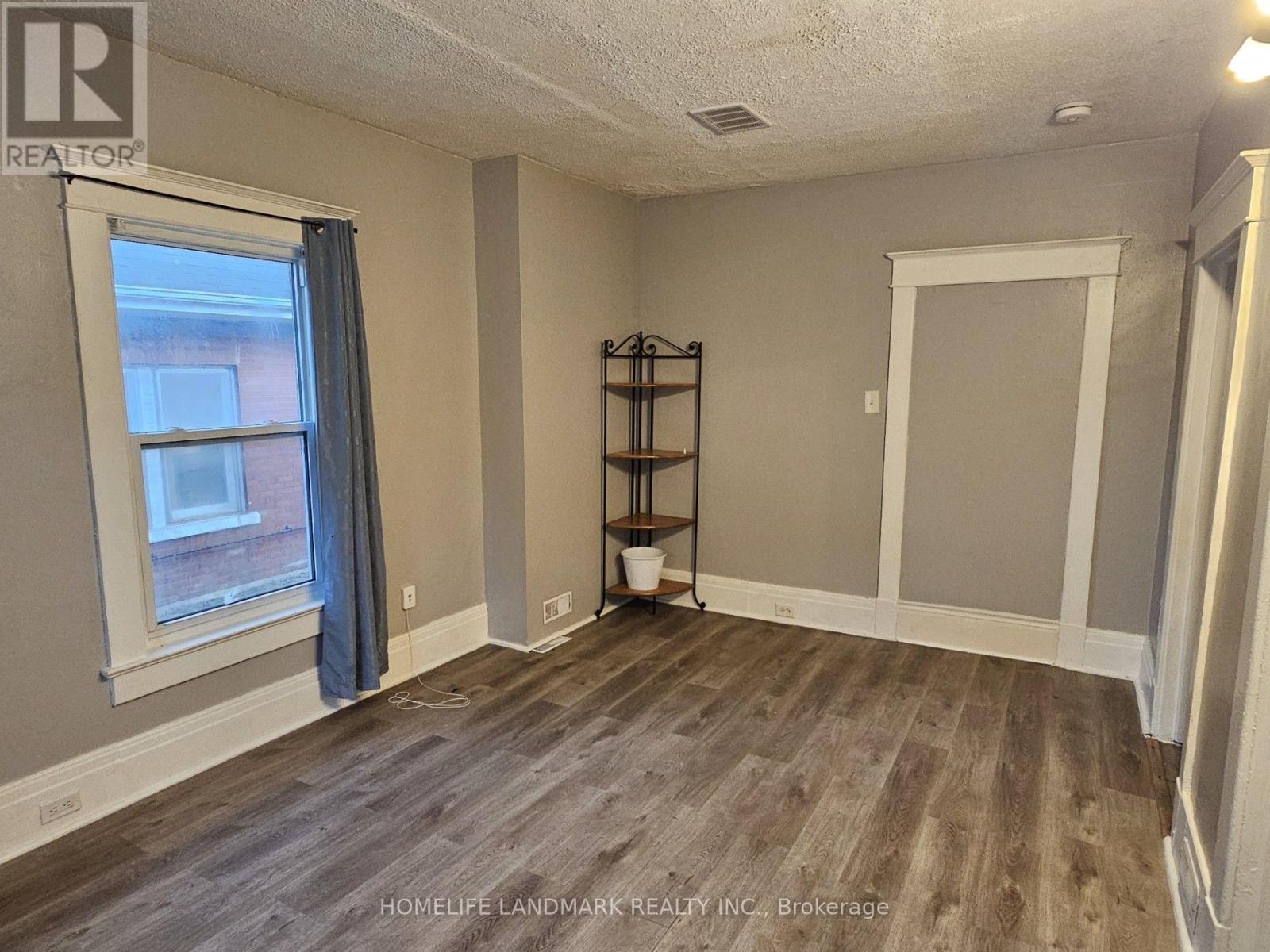 #3 - 23 Ritson Road S, Oshawa, Ontario L1H 5G7 - Photo 3 - E13684594