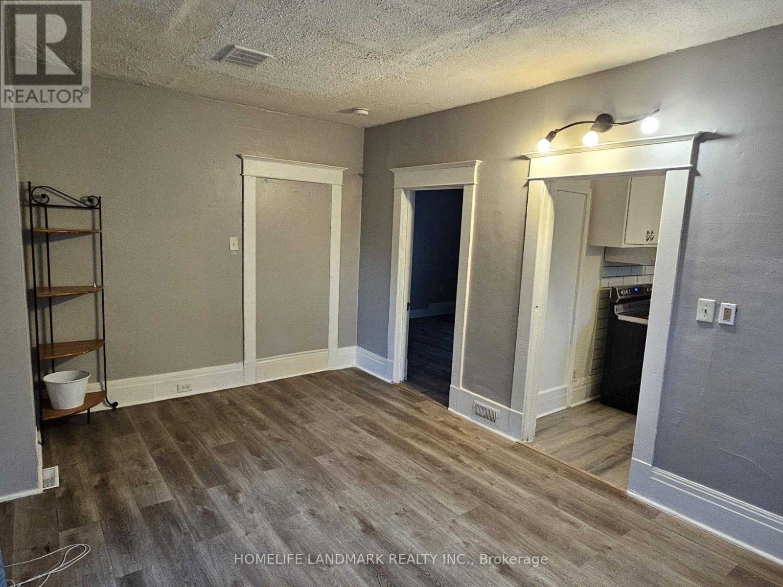 #3 - 23 Ritson Road S, Oshawa, Ontario L1H 5G7 - Photo 5 - E13684594