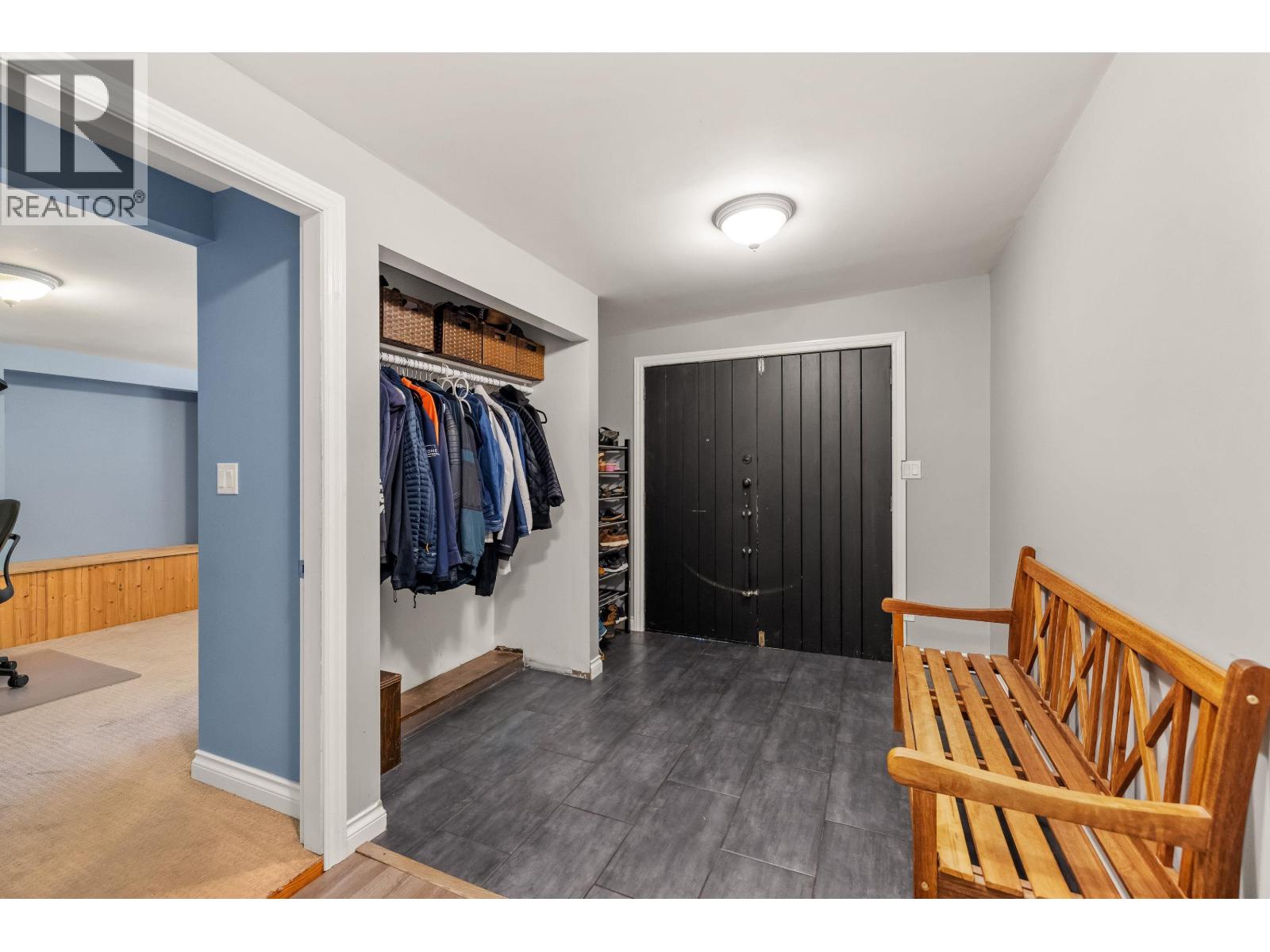 1908 Warwick Crescent, Port Coquitlam, British Columbia  V3C 1L8 - Photo 2 - R3156219