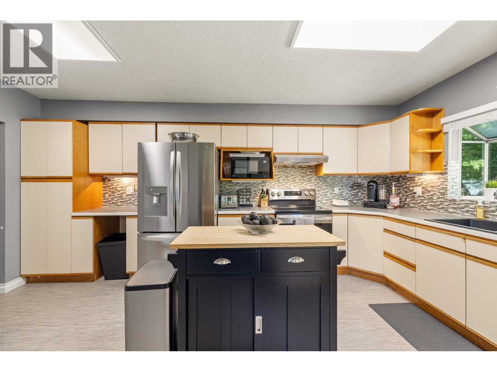 1908 Warwick Crescent, Port Coquitlam, British Columbia  V3C 1L8 - Photo 7 - R3156219