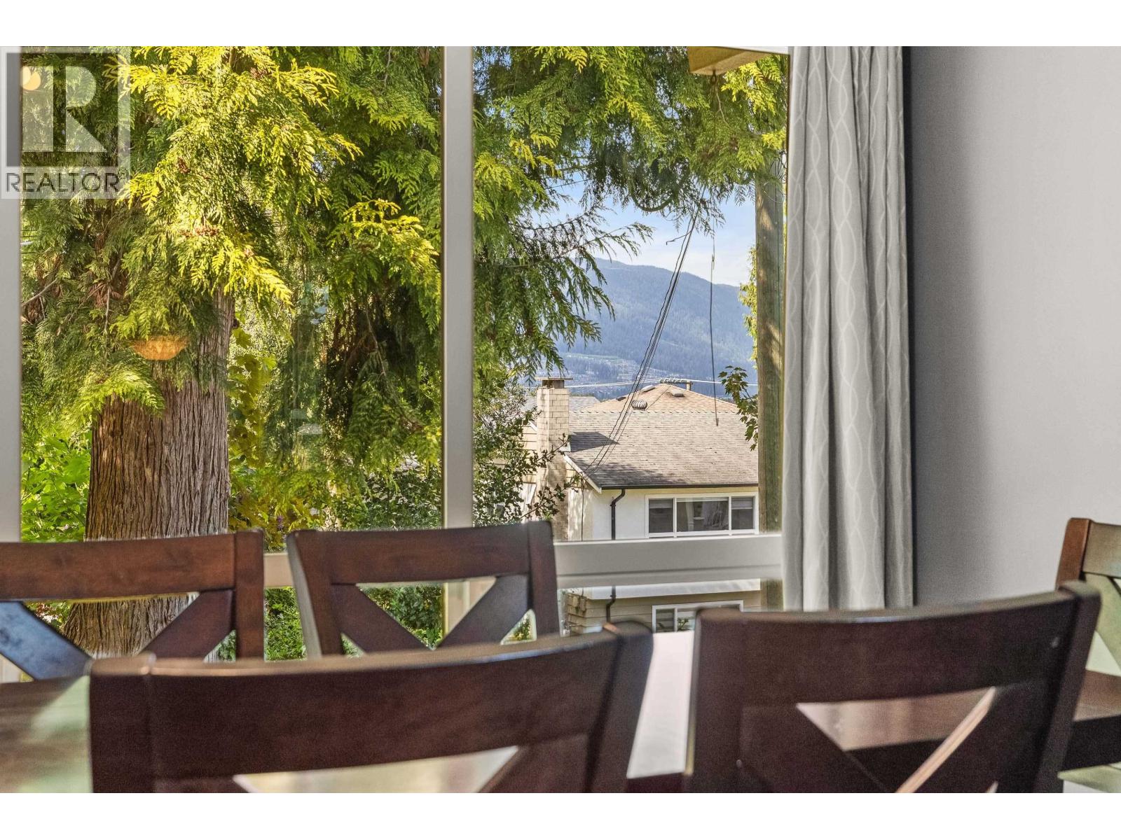 1908 Warwick Crescent, Port Coquitlam, British Columbia  V3C 1L8 - Photo 12 - R3156219