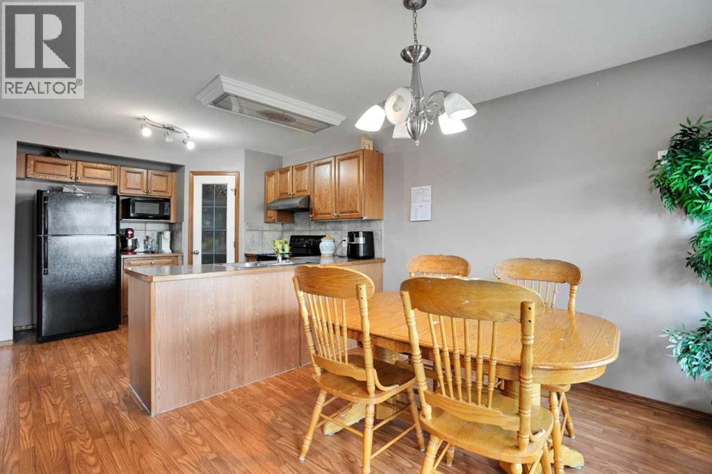 49 Saddletree Close Ne, Calgary, Alberta  T3J 5H9 - Photo 9 - A2337353