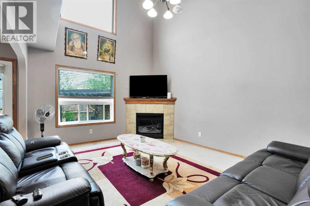 49 Saddletree Close Ne, Calgary, Alberta  T3J 5H9 - Photo 14 - A2337353
