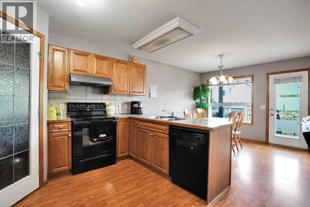 49 Saddletree Close Ne, Calgary, Alberta  T3J 5H9 - Photo 12 - A2337353