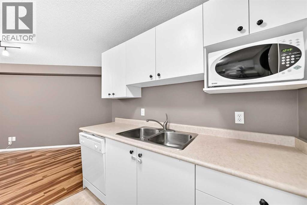 5208a, 604 8 Street SW, Airdrie, Alberta  T4B 2W8 - Photo 9 - A2337420