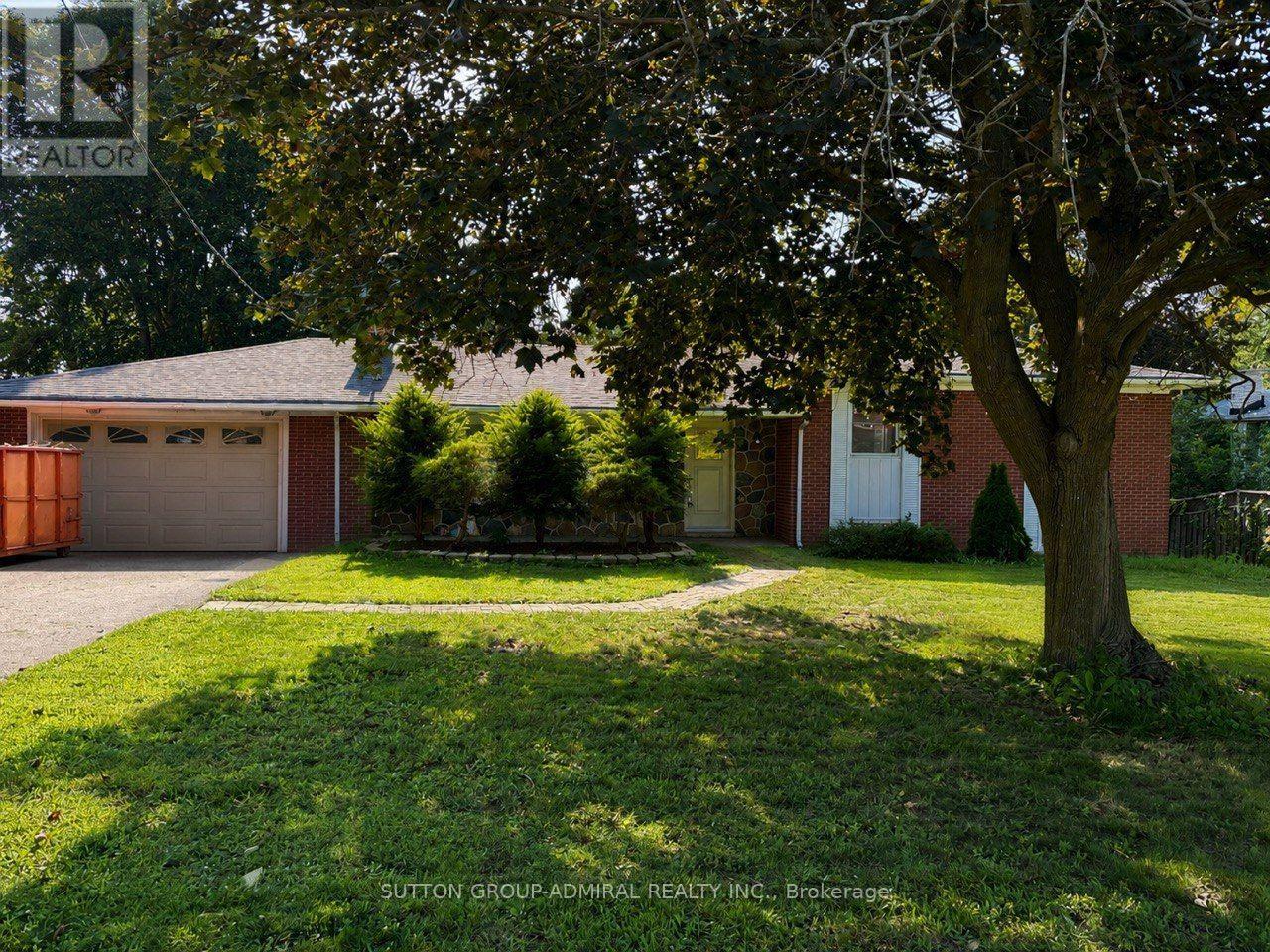 Main Floor - 86 Hamilton Drive, Newmarket, Ontario  L3Y 3E8 - Photo 2 - N13684652