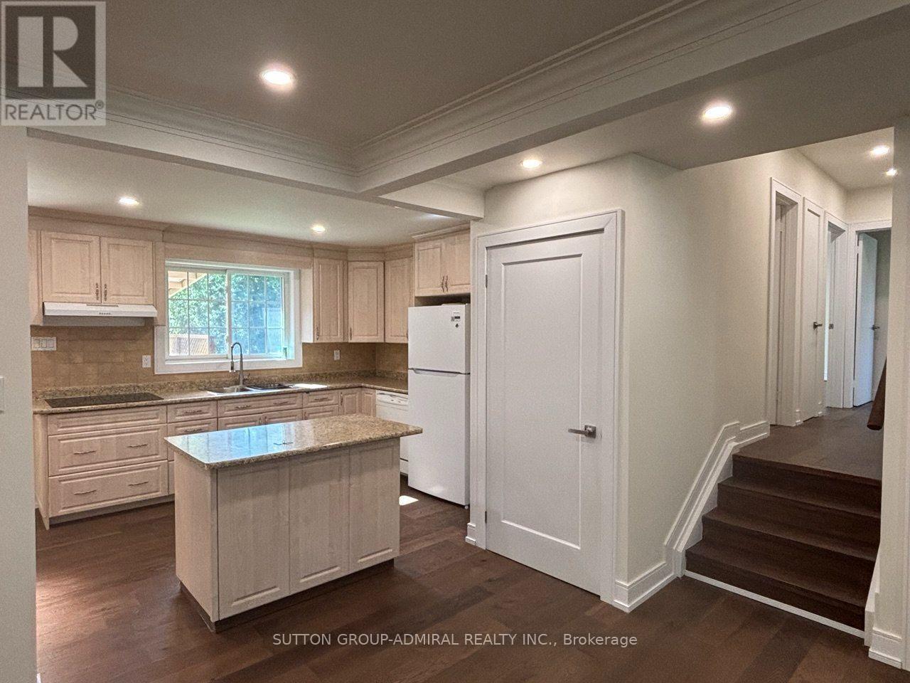 Main Floor - 86 Hamilton Drive, Newmarket, Ontario  L3Y 3E8 - Photo 6 - N13684652