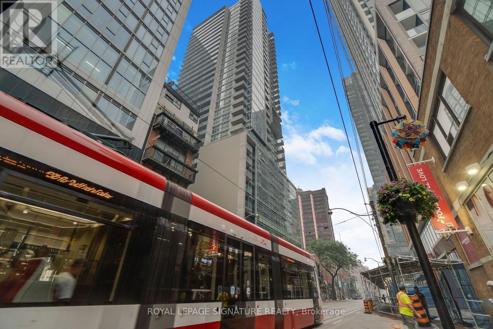 3210 - 375 King Street, Toronto, Ontario  M5V 1K5 - Photo 3 - C13683030