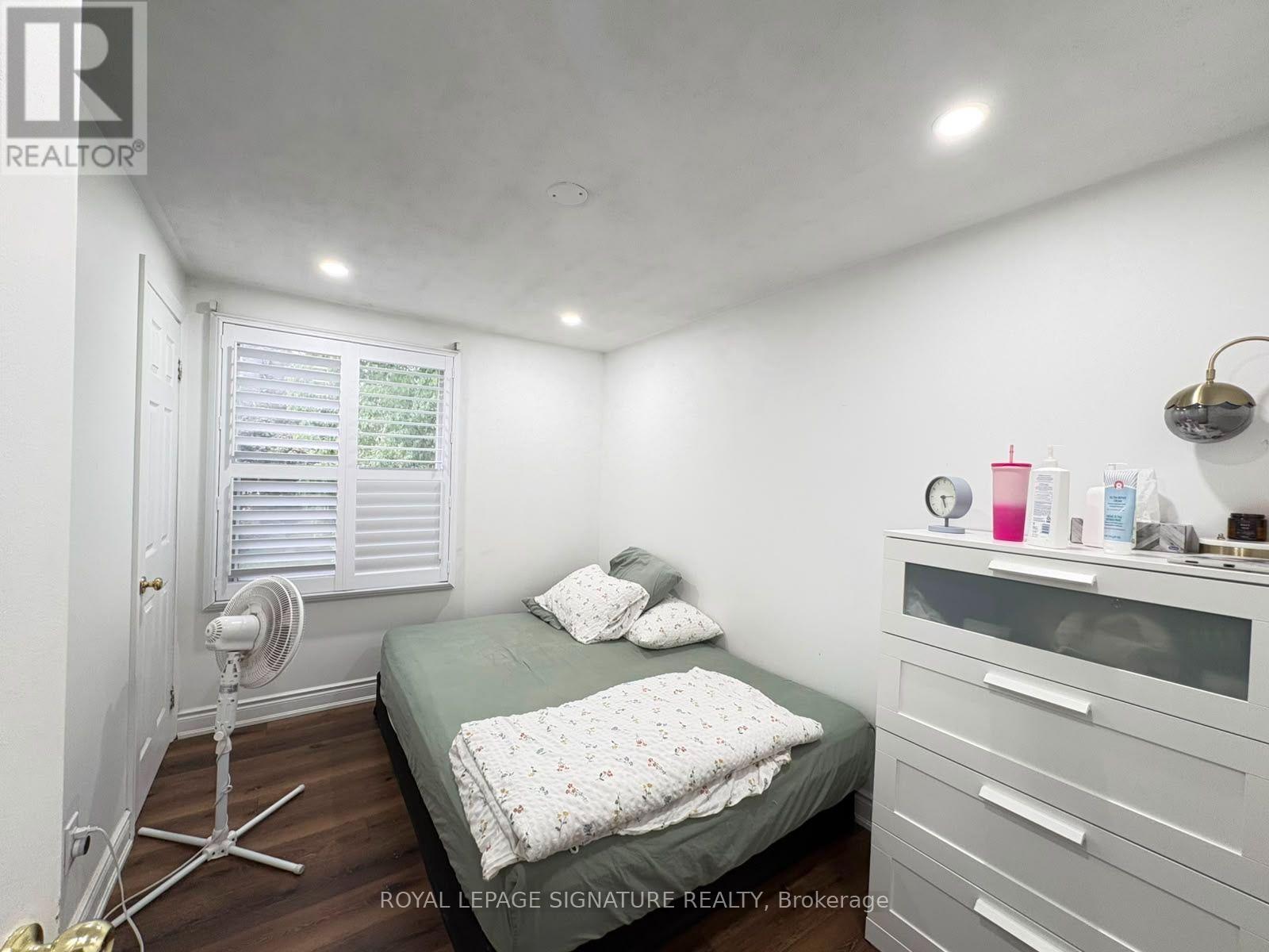 Upper - 10 Kenilworth Road, Brampton, Ontario  L6V 2B1 - Photo 8 - W13684604
