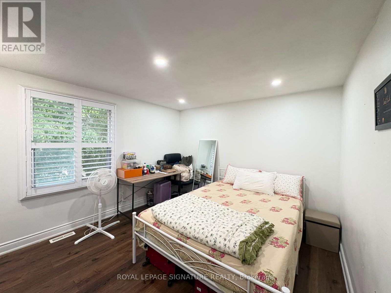 Upper - 10 Kenilworth Road, Brampton, Ontario  L6V 2B1 - Photo 9 - W13684604