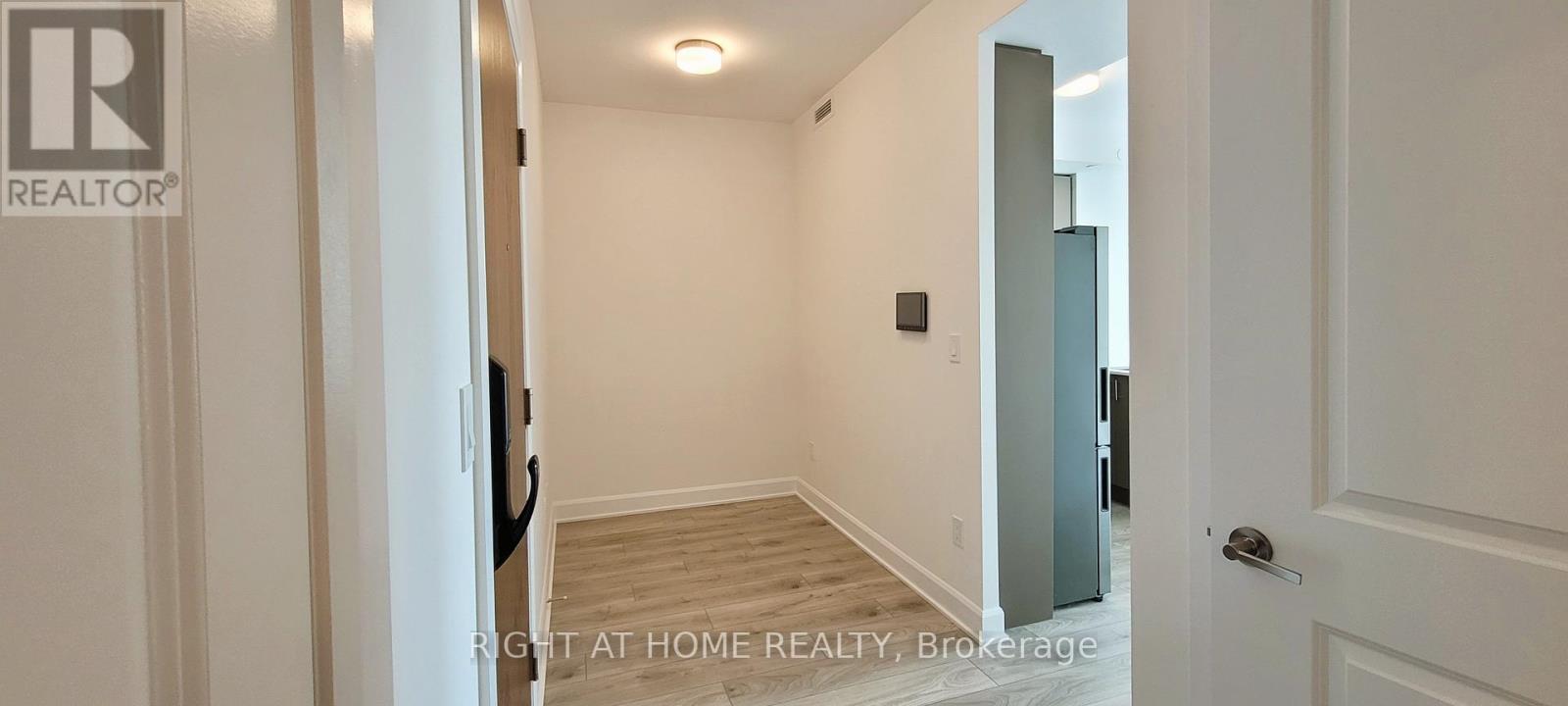 624 - 3240 William Coltson Avenue, Oakville, Ontario  L6H 8C8 - Photo 7 - W13684616