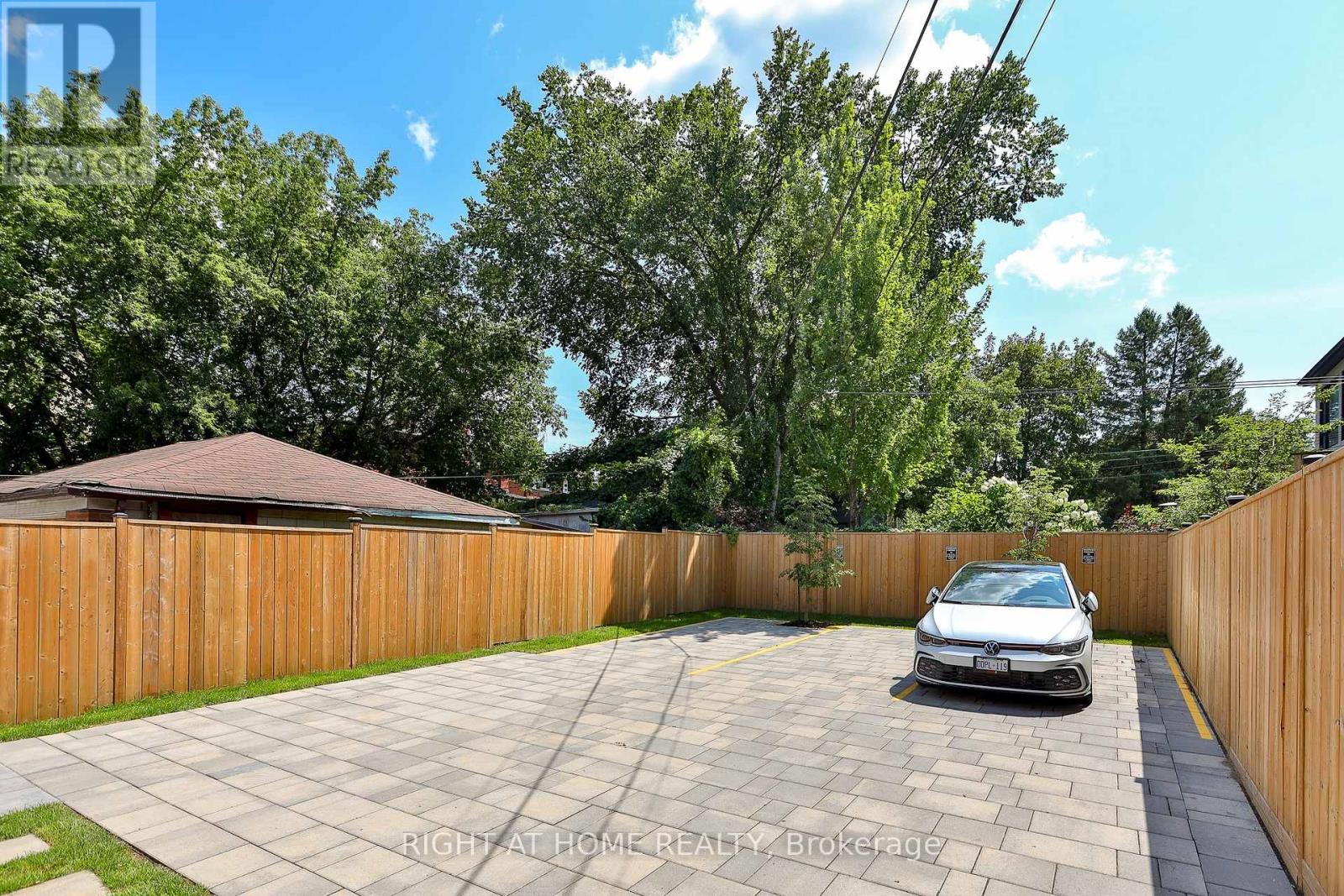 Ground Floor - 2343 Gerrard Street E, Toronto, Ontario  M4E 2E6 - Photo 25 - E13683058