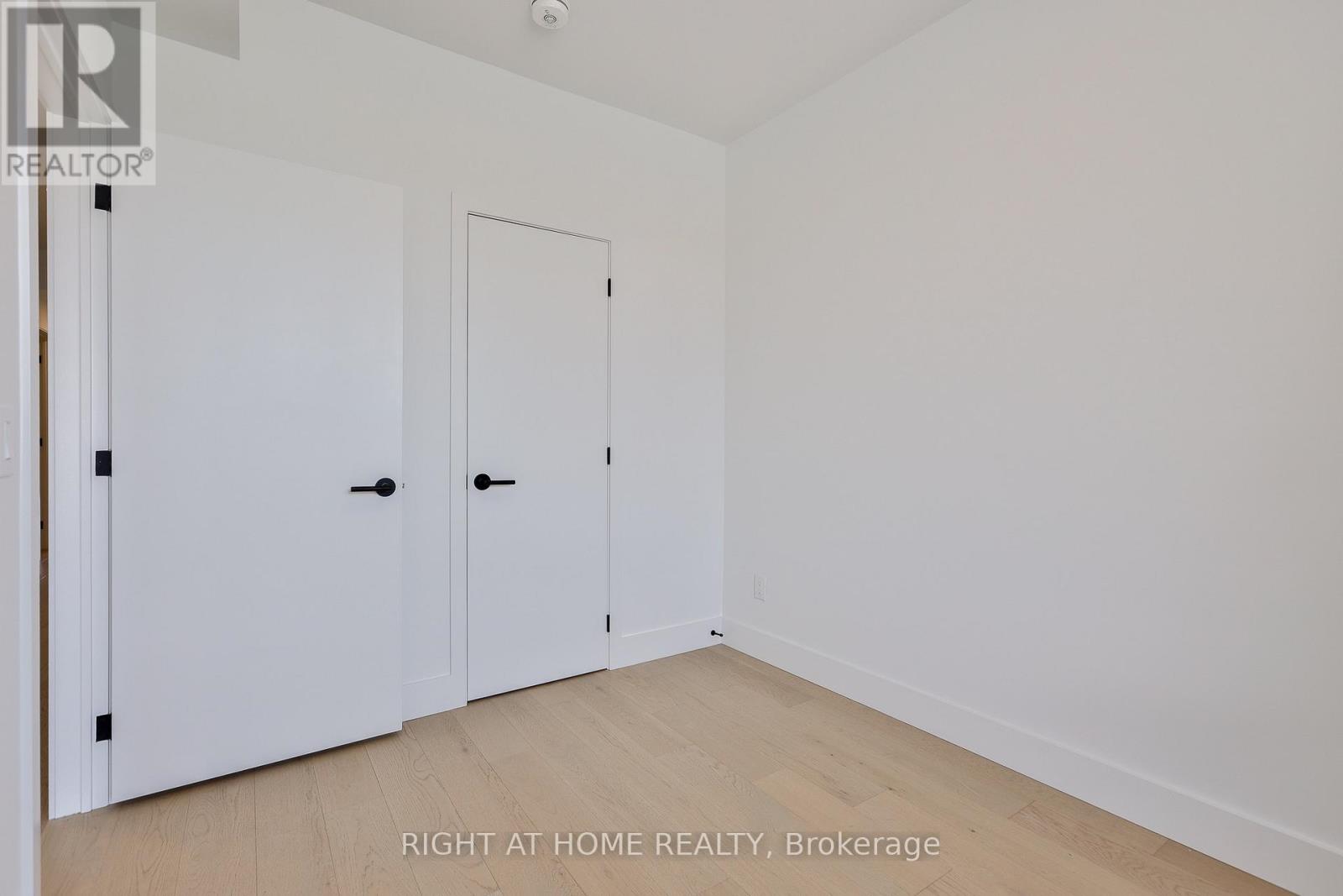 Ground Floor - 2343 Gerrard Street E, Toronto, Ontario  M4E 2E6 - Photo 17 - E13683058
