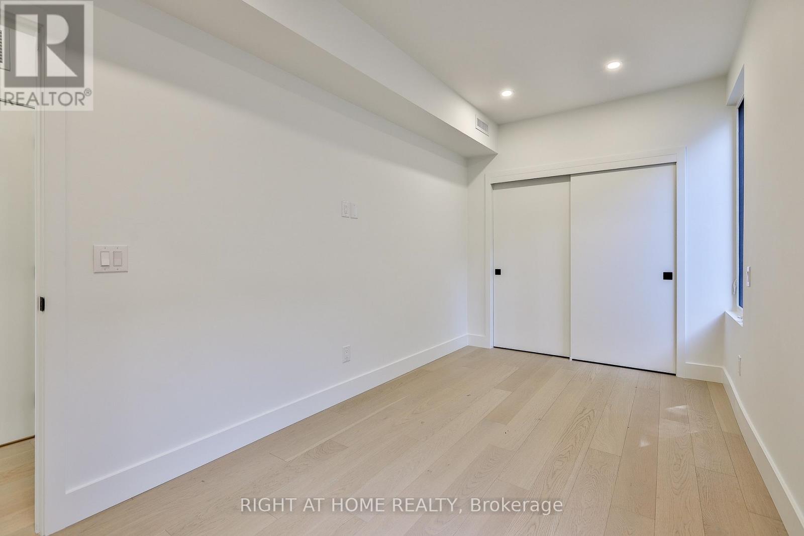 Ground Floor - 2343 Gerrard Street E, Toronto, Ontario  M4E 2E6 - Photo 21 - E13683058