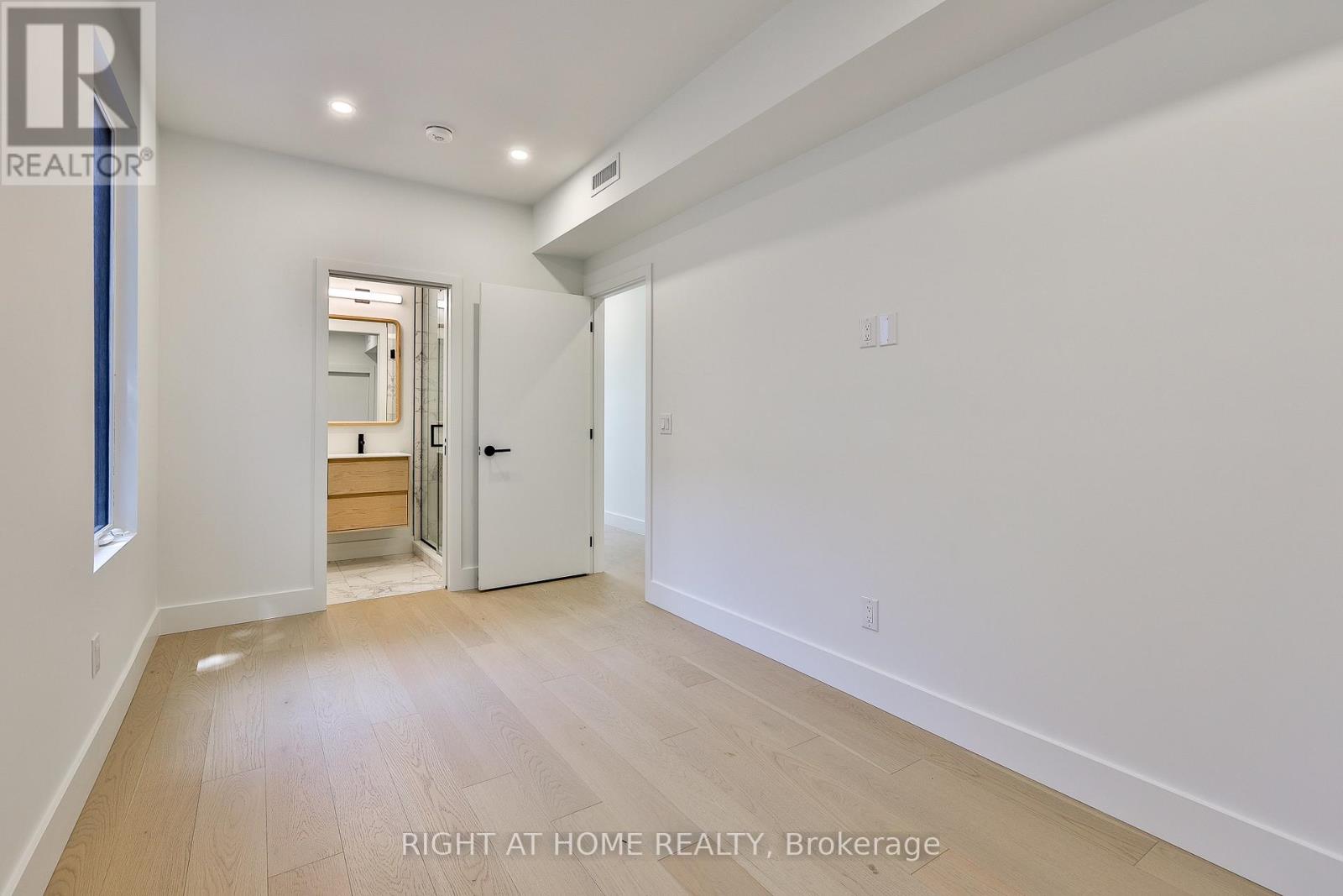 Ground Floor - 2343 Gerrard Street E, Toronto, Ontario  M4E 2E6 - Photo 22 - E13683058