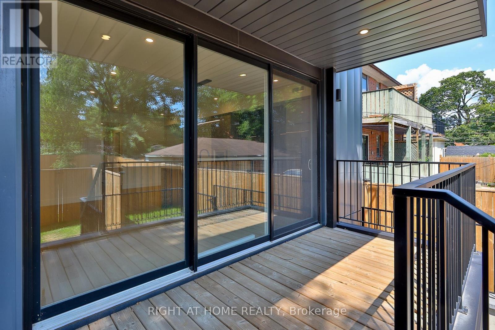 Ground Floor - 2343 Gerrard Street E, Toronto, Ontario  M4E 2E6 - Photo 13 - E13683058