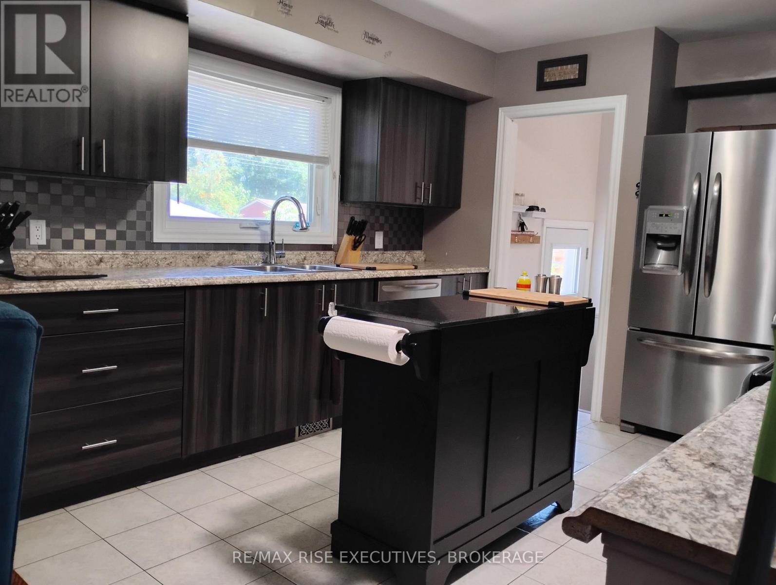 165 Elizabeth Drive, Gananoque, Ontario  K7G 1P4 - Photo 10 - X13682980