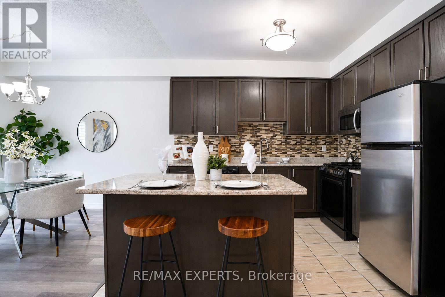 136 Matthewson Avenue, Bradford West Gwillimbury, Ontario  L3Z 2A5 - Photo 10 - N13670194