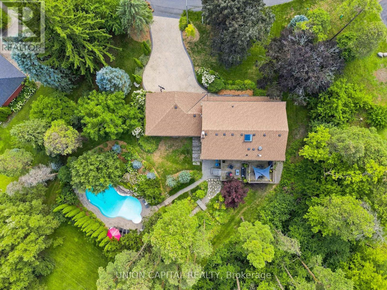 22 Cynthia Crescent, Richmond Hill, Ontario  L4E 2P8 - Photo 2 - N13670230