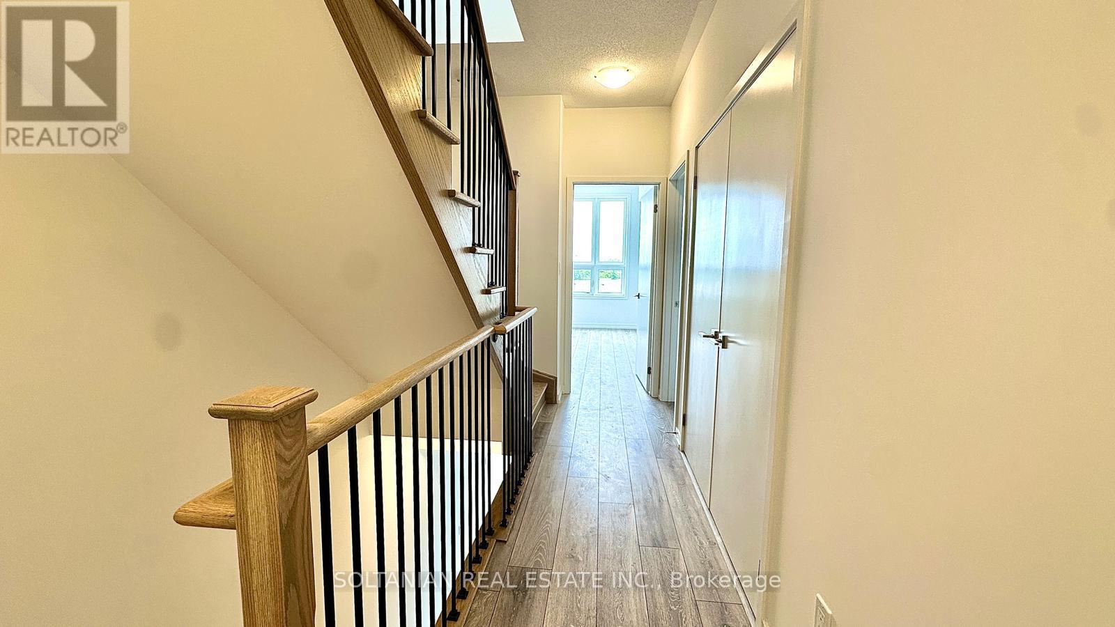 8 - 20 Lytham Green Circle, Newmarket, Ontario  L3Y 0H3 - Photo 26 - N13683028