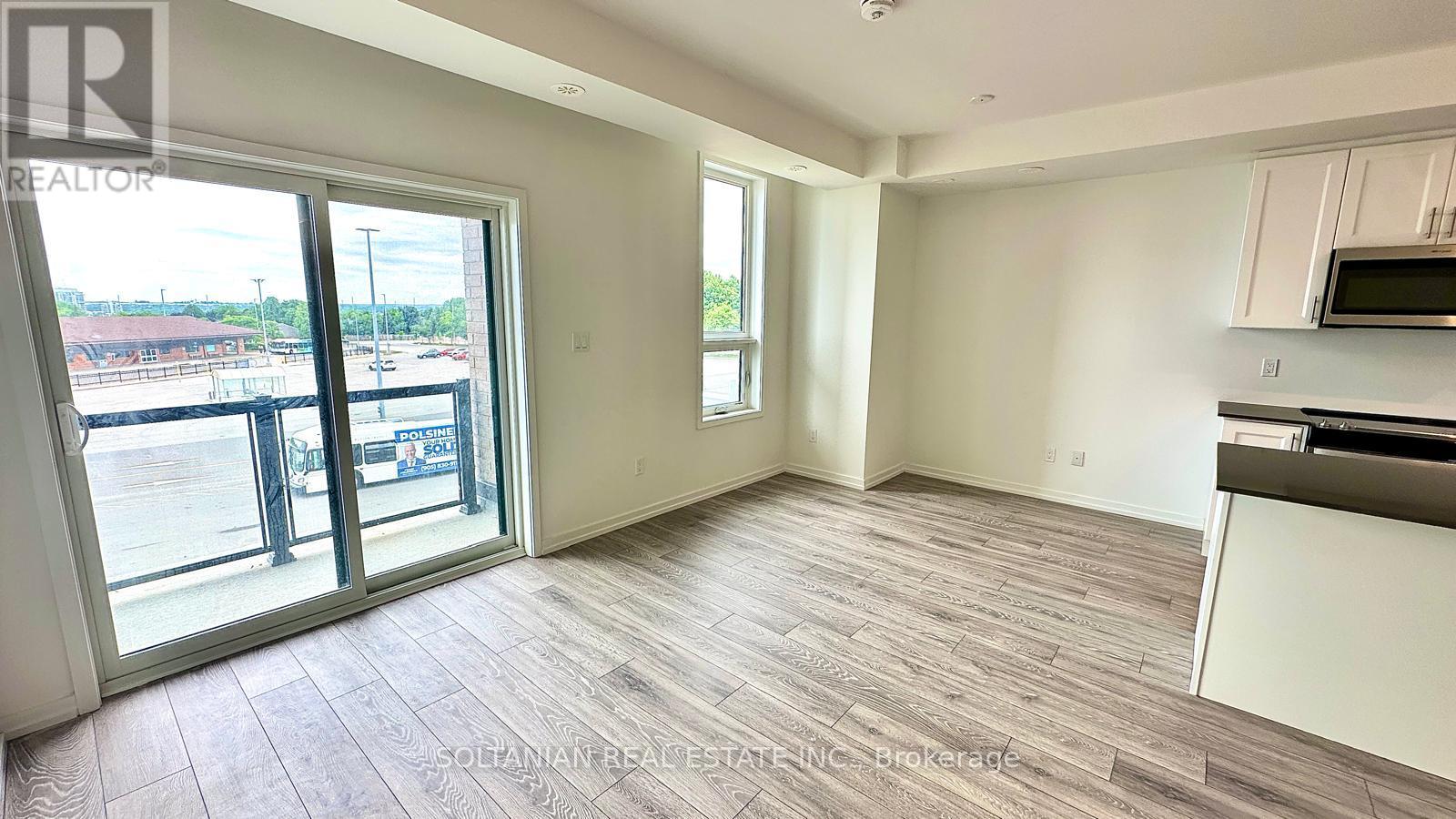 8 - 20 Lytham Green Circle, Newmarket, Ontario  L3Y 0H3 - Photo 29 - N13683028
