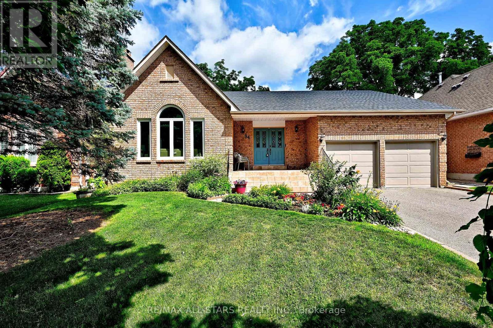34 CAPTAIN ARMSTRONG LANE, Markham, Ontario