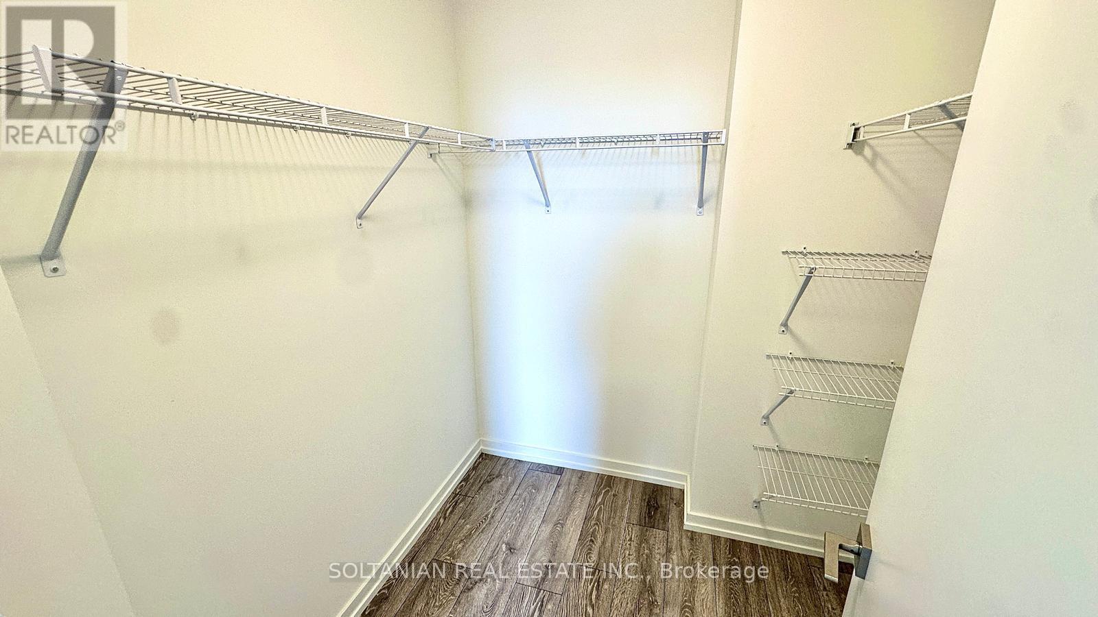8 - 20 Lytham Green Circle, Newmarket, Ontario  L3Y 0H3 - Photo 18 - N13683028