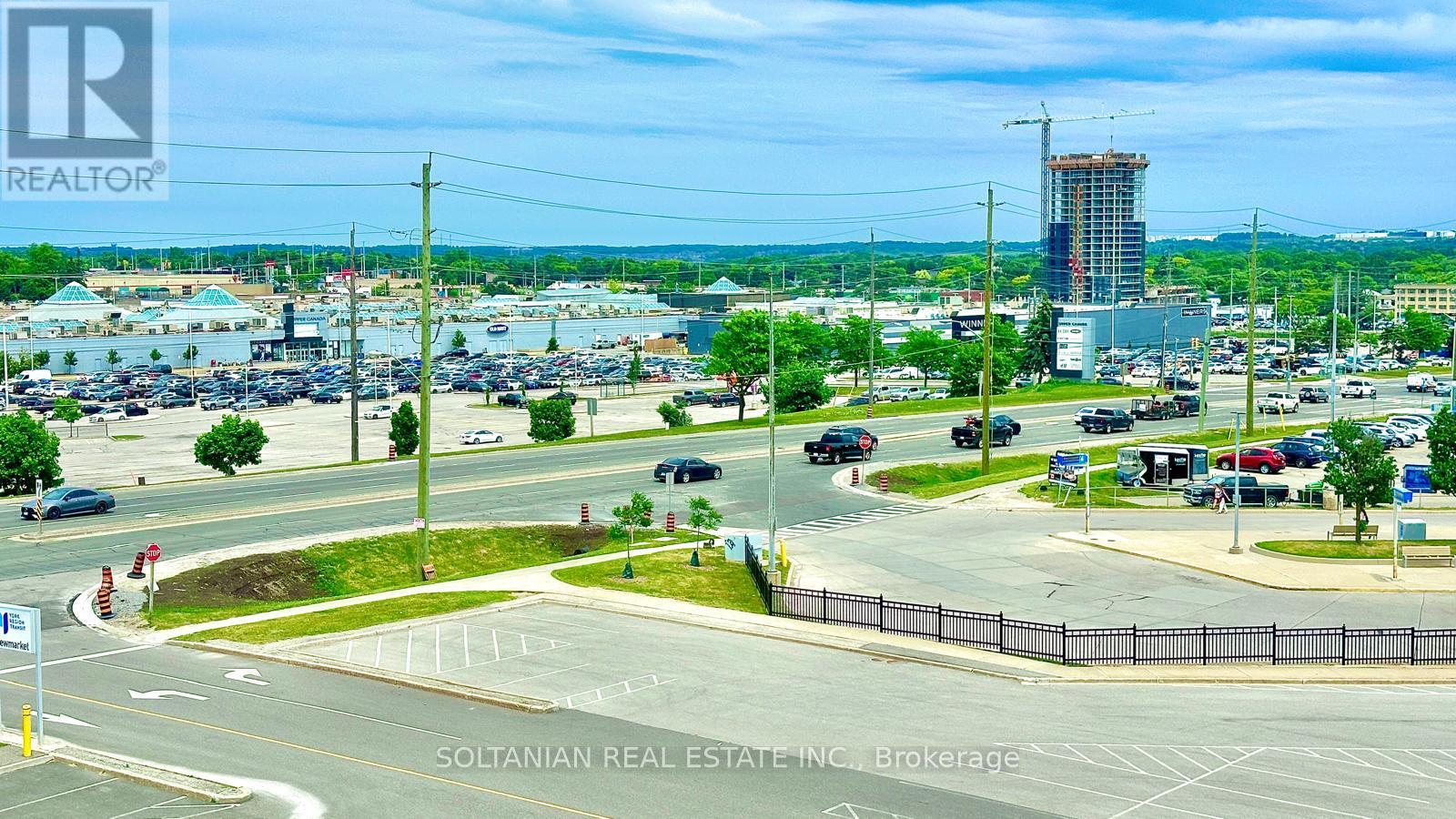 8 - 20 Lytham Green Circle, Newmarket, Ontario  L3Y 0H3 - Photo 37 - N13683028