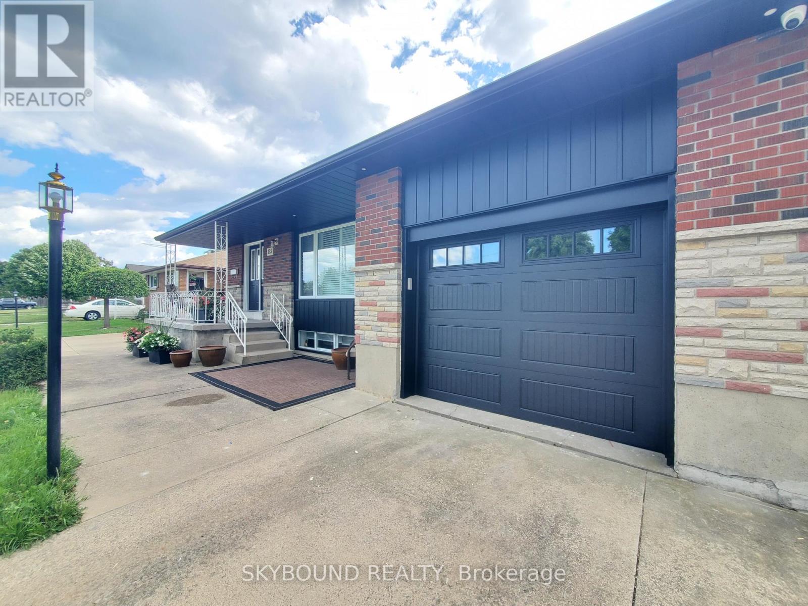 Unknown Address, ,    - Photo 2 - X13684660