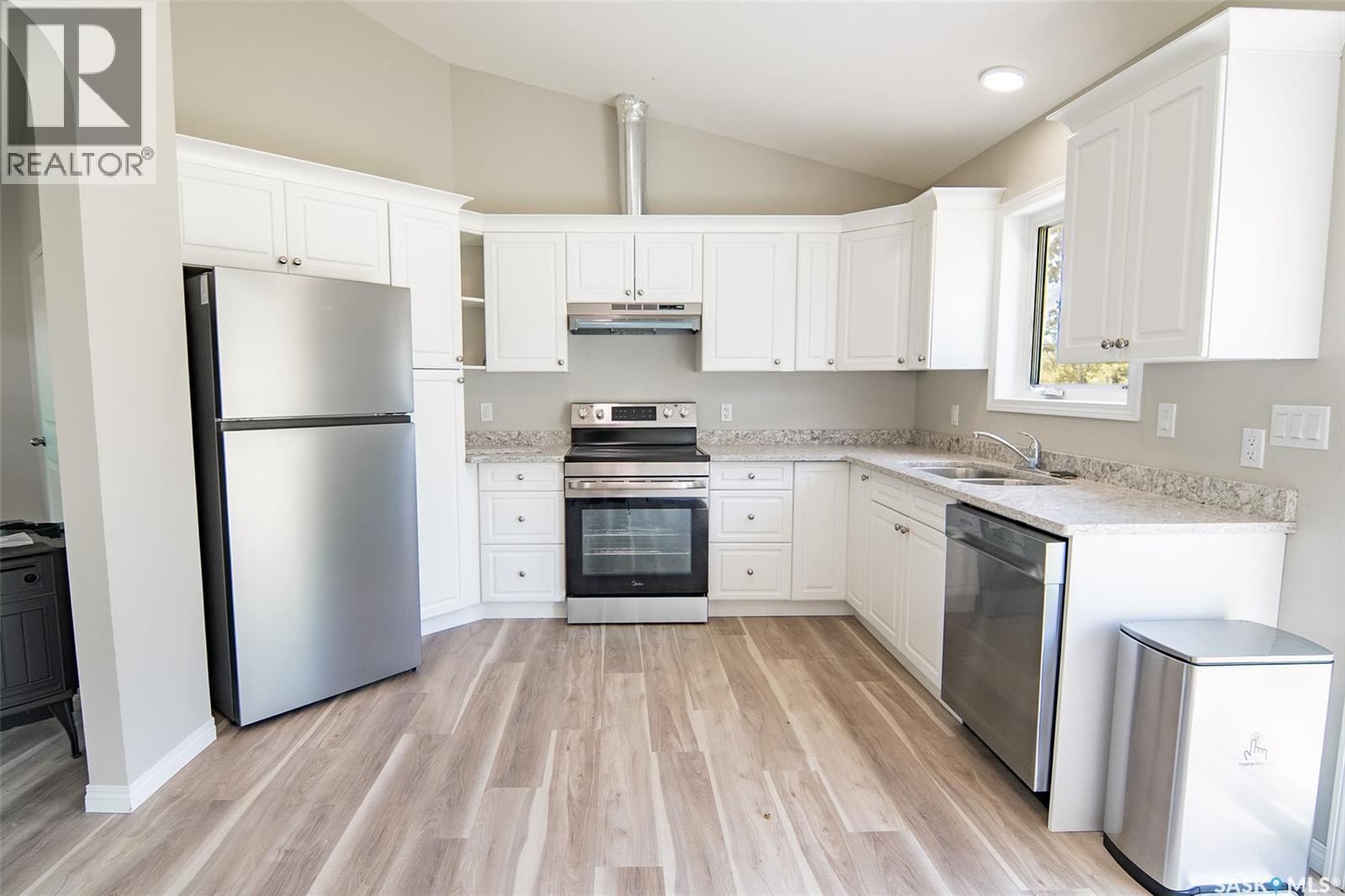 304 Railway Avenue, Garden River Rm No. 490, Saskatchewan  S0J 1T0 - Photo 7 - SK040191