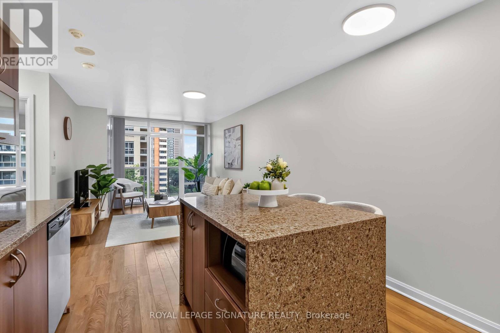 601 - 1 Michael Power Place, Toronto, Ontario  M9A 0A1 - Photo 11 - W13585470