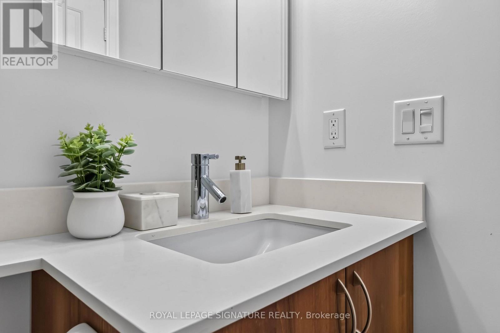 601 - 1 Michael Power Place, Toronto, Ontario  M9A 0A1 - Photo 20 - W13585470