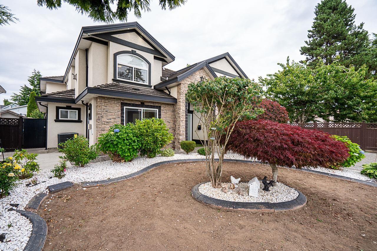 12623 90a Avenue, Surrey, British Columbia  V3V 1C6 - Photo 2 - R3156357