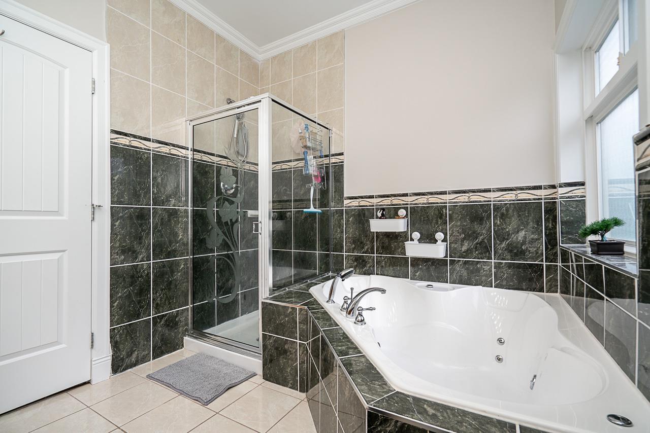 12623 90a Avenue, Surrey, British Columbia  V3V 1C6 - Photo 16 - R3156357
