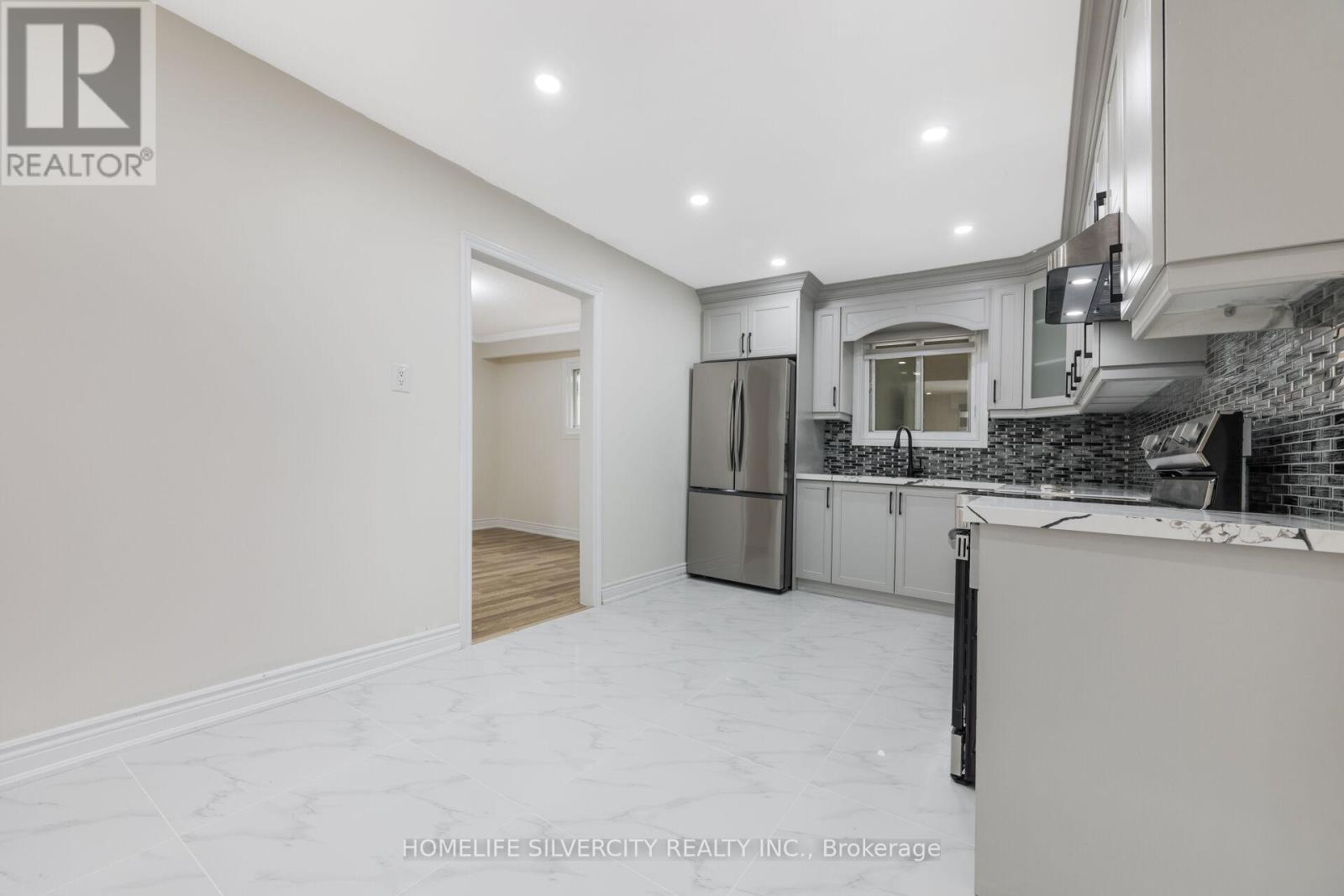 3803 Keenan Crescent, Mississauga, Ontario  L4T 3M1 - Photo 15 - W13682962