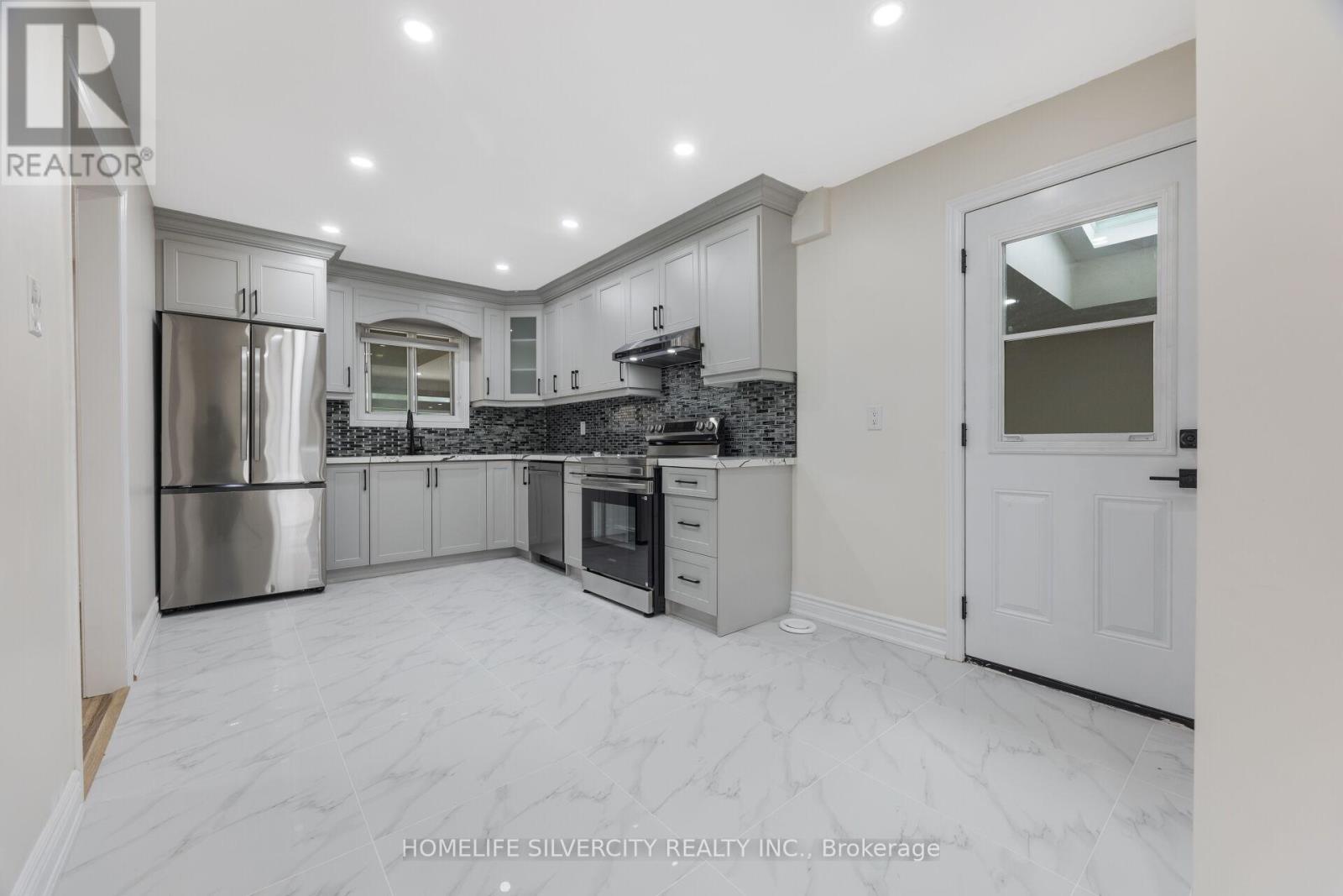 3803 Keenan Crescent, Mississauga, Ontario  L4T 3M1 - Photo 13 - W13682962