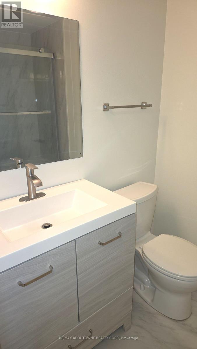 1329 Montclair Drive, Oakville, Ontario  L6H 1Z3 - Photo 14 - W13682972