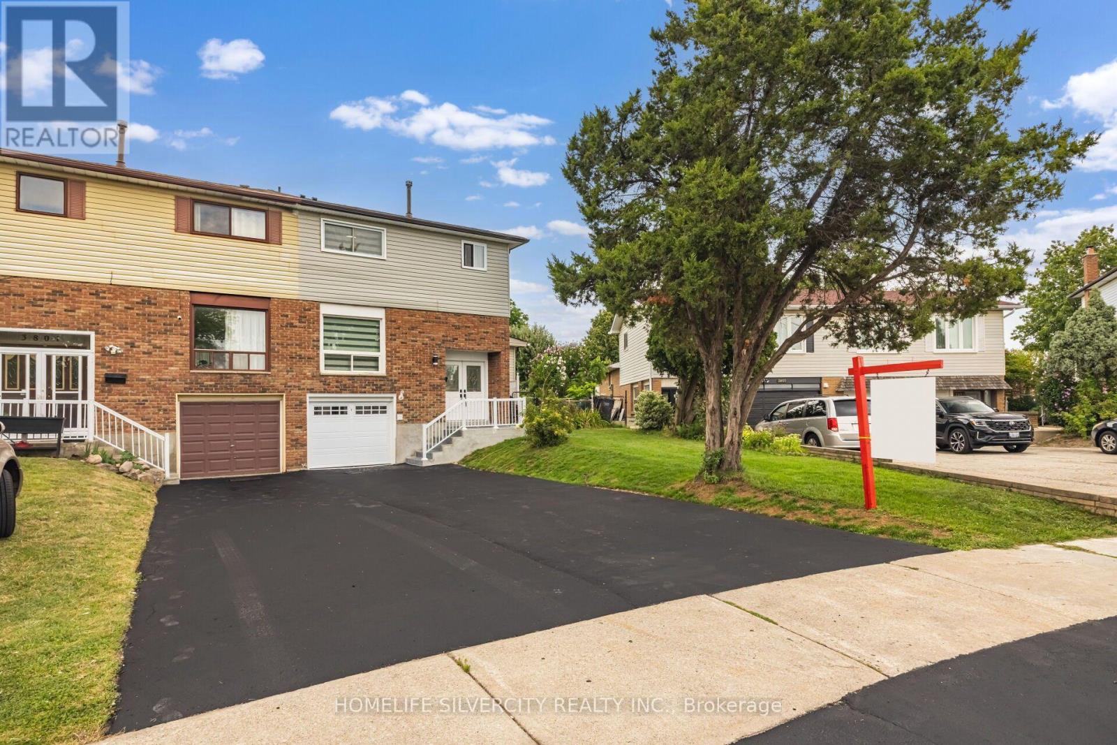 3803 Keenan Crescent, Mississauga, Ontario  L4T 3M1 - Photo 3 - W13682962