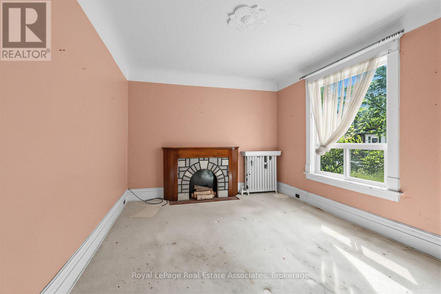 36 Galley Avenue, Toronto, Ontario  M6R 1G8 - Photo 6 - W13682998