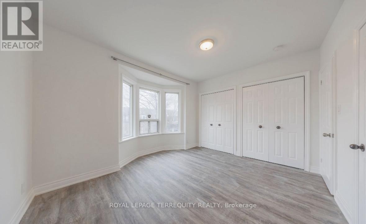 Upper - 185 Laughton Avenue, Toronto, Ontario  M6N 2X6 - Photo 2 - W13683026
