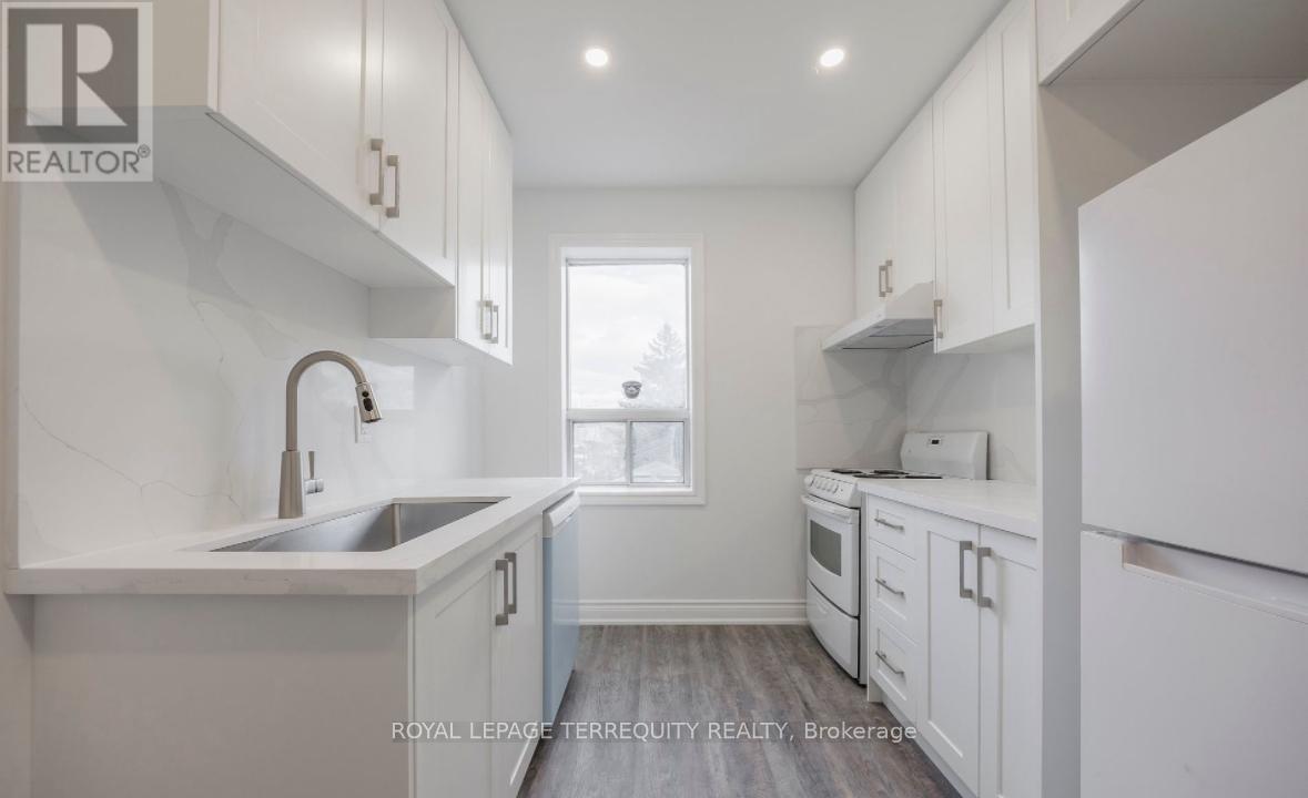 Upper - 185 Laughton Avenue, Toronto, Ontario  M6N 2X6 - Photo 3 - W13683026