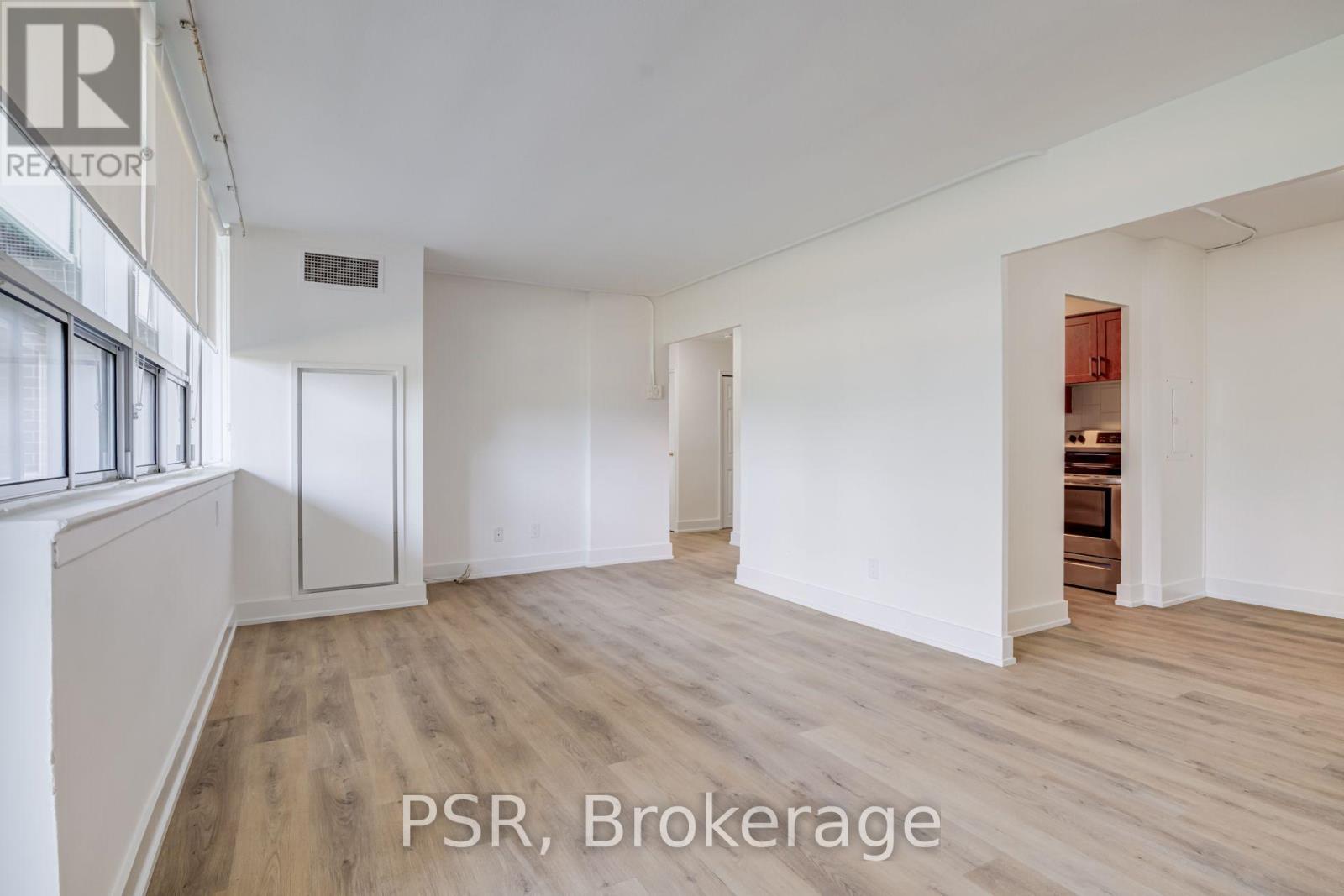 105 - 240 Markland Drive, Toronto, Ontario  M9C 1R3 - Photo 4 - W13683034