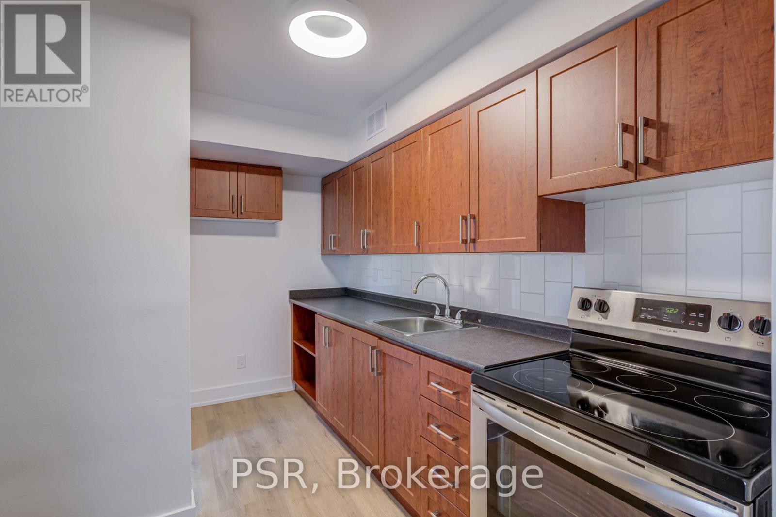 105 - 240 Markland Drive, Toronto, Ontario  M9C 1R3 - Photo 7 - W13683034